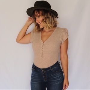 ✨Last 1✨Puff Sleeve Bodysuit